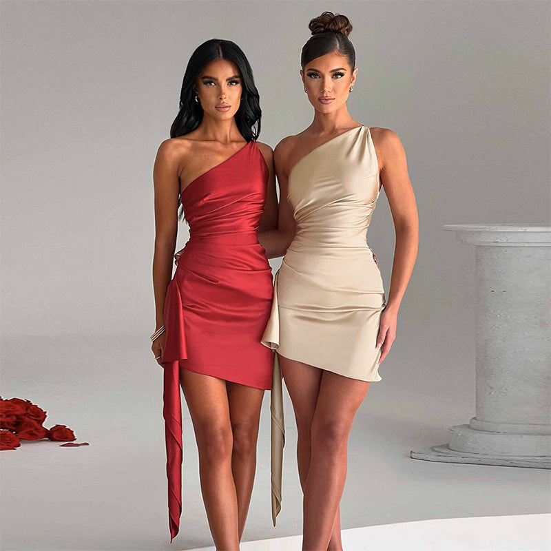 Robe Mini Décolleté Asymétrique Dos Nu